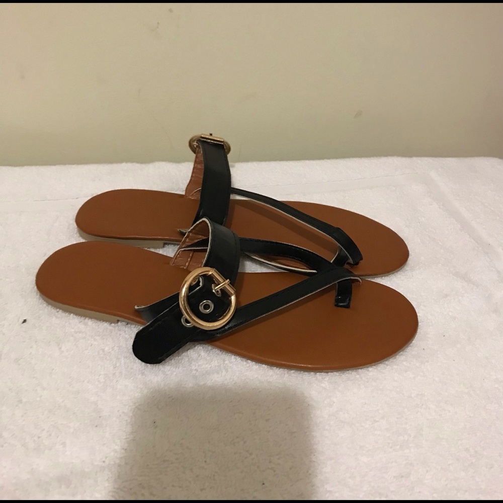 Sandalias size 6, color negras,